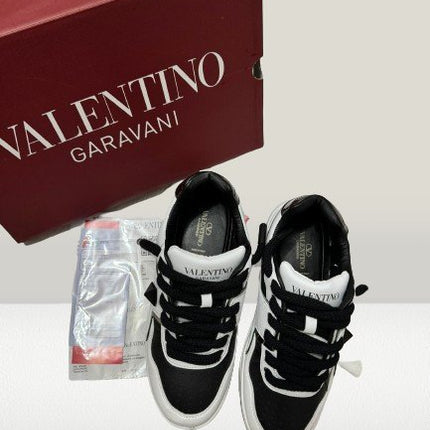 Valentino Garavanni Alb - Negru [50% Off] - ShoeResidenceValentino Garavanni Alb - Negru [NOU] - ShoeResidenceVALENTINO GARAVANNI PANTOF ADIDAS CASUAL ALB NEGRU WHIITE ALB PIELE NOU DE VANZARE REDUCERE OFERTA ROPE LACES SHOES TENES SNEAKER OLX SHOERESIDENCE SHOE RESIDENCE REPLICA VALENTINO GARAVANNI PANTOFALENTINO GARAVANNI PANTOF ADIDAS CASUAL ALB NEGRU WHIITE ALB PIELE NOU DE Valentino Garavani, Pantof, Adidas, Casual, Alb, Negru, Sneakers, Incaltaminte, Sport, Fashion, Streetwear, Moda, Stil 