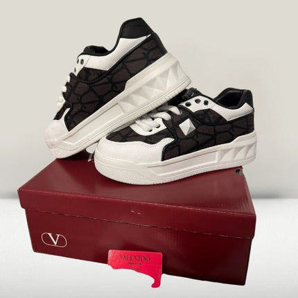 Valentino Garavanni Sneakers [NOU] - ShoeResidenceValentino Garavanni SneakersSneaker40adidas jordan 4 black catBest Romanian shoesCasual Shoes2