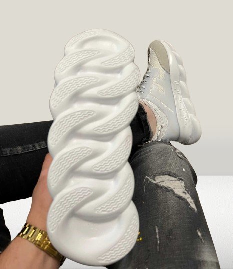 Versace Chain Reaction Sneakers Albi – Colecția 2025 | ShoeResidence