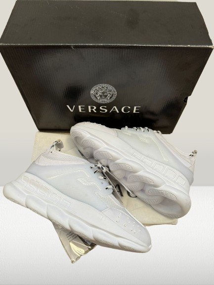 Versace Chain - Reaction ALB [FULL - BOX] - ShoeResidenceVersace Chain Reaction Alb, Versace Sneakers, Versace Pantof Nou, Versace Adidas, VERSACE Unisex, Adulti, Barbati, Dama, Copii, Versace Fashion, Versace Trend, Versace Design, Versace Casual, Versace Collection, ADIDASI VERSACE, VERSACE ALB, VERSACE CHAIN REACTION ALB, ADIDASI ALBI, VERSACE TURCIA, VERSACE CHAIN REACTION ROMANIA, VERSACE ALB, ADIDASI VERSACE BARBATI, VERSACE DAMA, ADIDASI VERSACE DAMA , ADIDASI VERSACE ALB, ADIDASI VERSACE