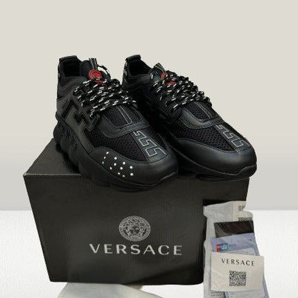 Versace Chain Reaction NEGRU [FULL - BOX] - ShoeResidenceVersace Chain Reaction NEGRU, Versace ADIDASI, Versace Pantof, Versace PANTOFI, Unisex, Adulti, Barbati, Dama, Copii, adidasi versace, adidasi versace chain reacton negru, adidasi versace barbati, versace romania, PANTOF VERSACE, PANTOFI VERSACE, PANTOFI VERSACE NEGRU, SNEAKER VERSACE, VERSACE CHAIN REACTION BLACK, VERSACE CHAIN REACTION PANTOF, VERSACE NEGRU, ADIDASI VERSACE NEGRU, ADIDASI VERSACE IEFTINIVersace36