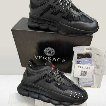 Versace Chain Reaction NEGRU [FULL - BOX] - ShoeResidenceVersace Chain Reaction NEGRU, Versace ADIDASI, Versace Pantof, Versace PANTOFI, Unisex, Adulti, Barbati, Dama, Copii, adidasi versace, adidasi versace chain reacton negru, adidasi versace barbati, versace romania, PANTOF VERSACE, PANTOFI VERSACE, PANTOFI VERSACE NEGRU, SNEAKER VERSACE, VERSACE CHAIN REACTION BLACK, VERSACE CHAIN REACTION PANTOF, VERSACE NEGRU, ADIDASI VERSACE NEGRU, ADIDASI VERSACE IEFTINIVersace36